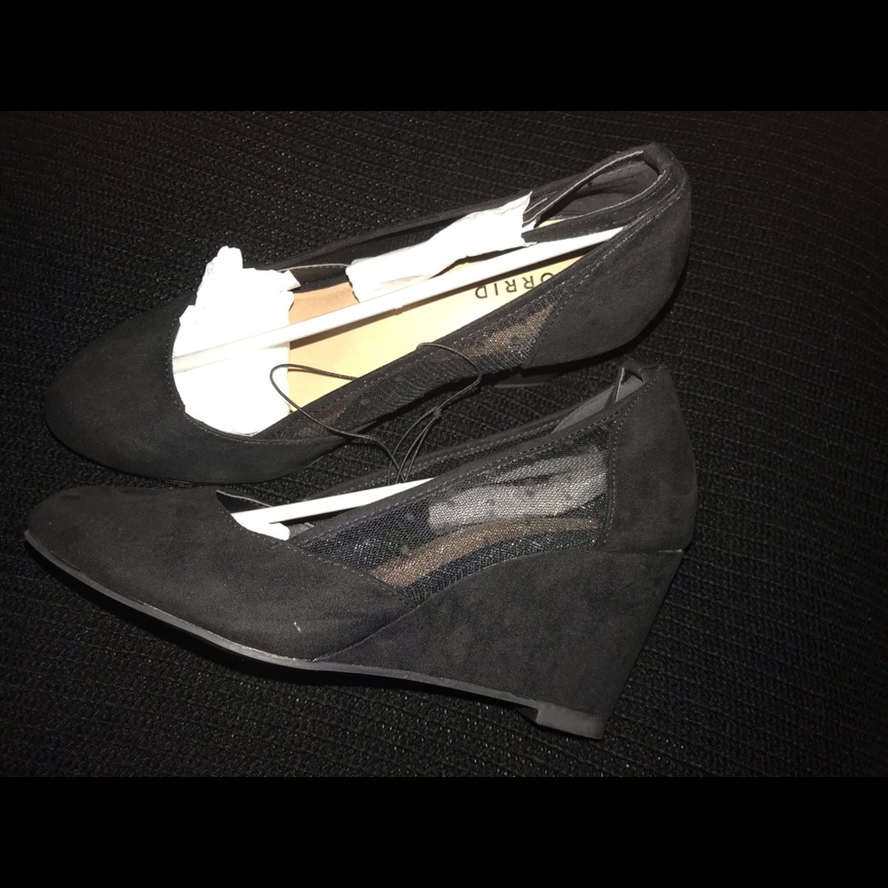 Torrid black wedges size 7